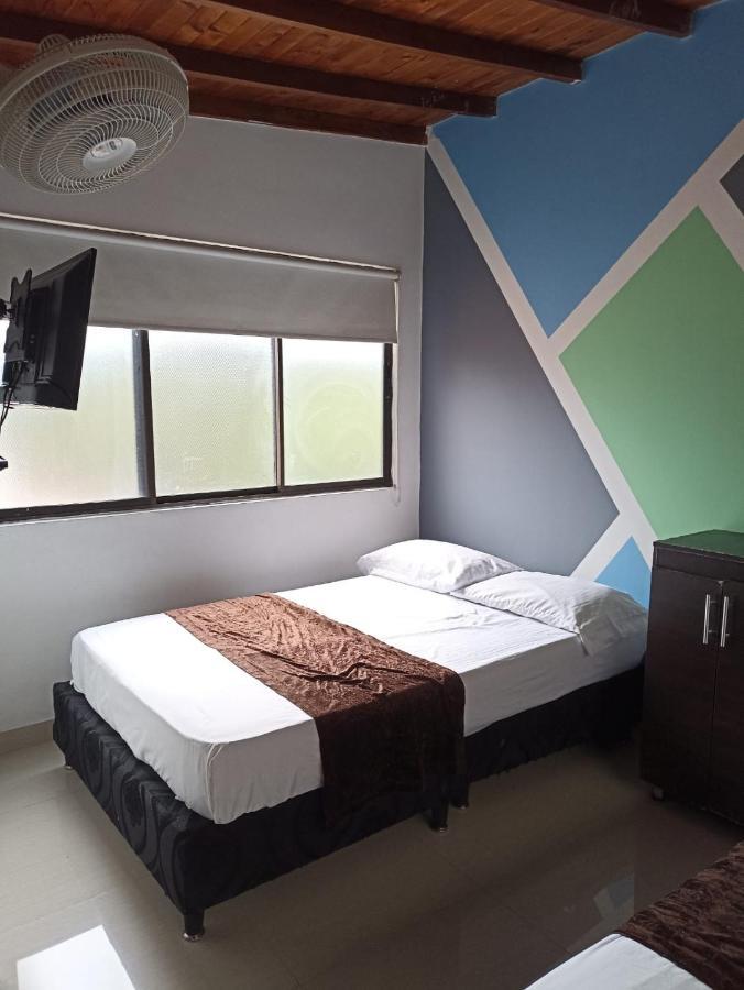 33 Hotel Bulerias Medellín Eksteriør bilde