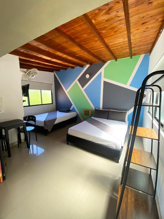 33 Hotel Bulerias Medellín Eksteriør bilde