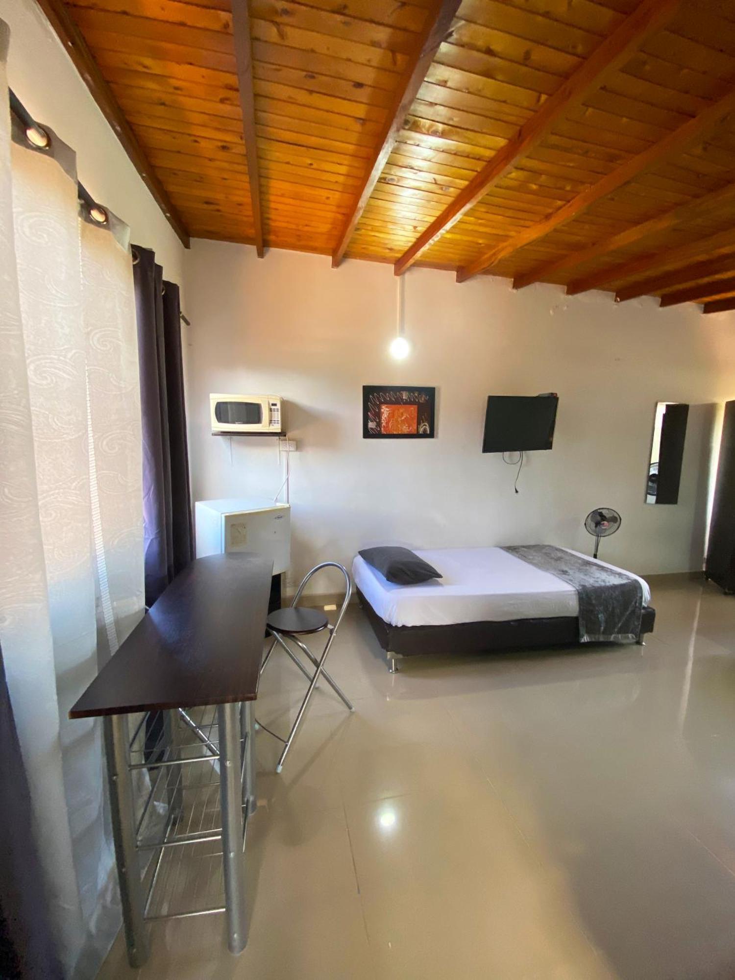 33 Hotel Bulerias Medellín Eksteriør bilde