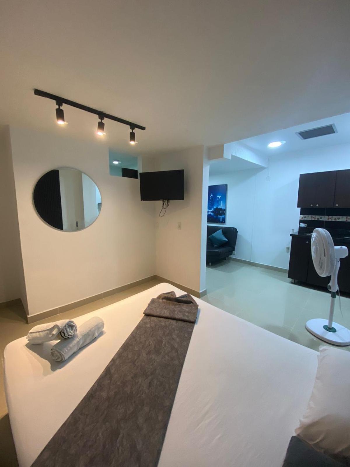 33 Hotel Bulerias Medellín Eksteriør bilde