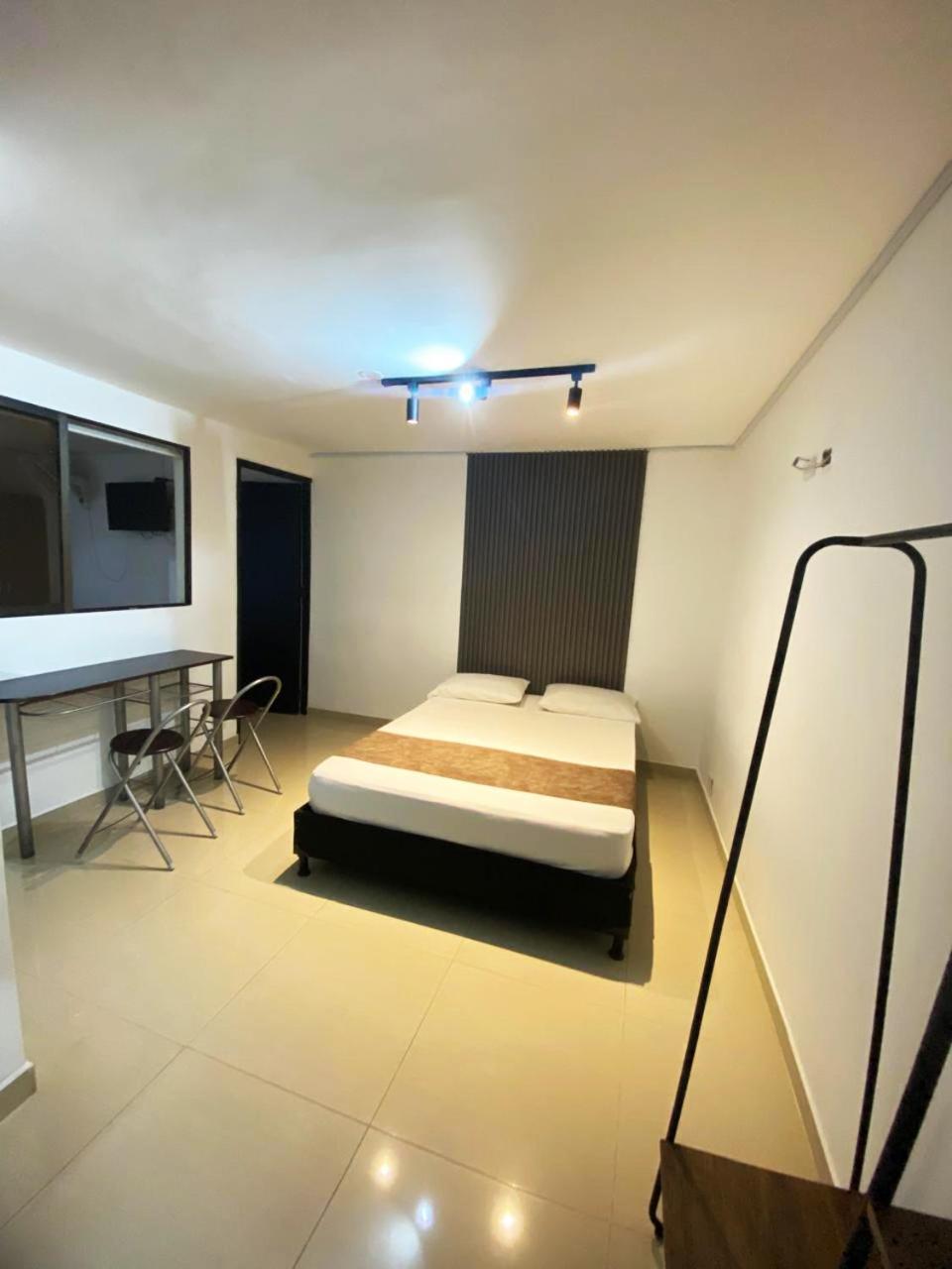33 Hotel Bulerias Medellín Eksteriør bilde