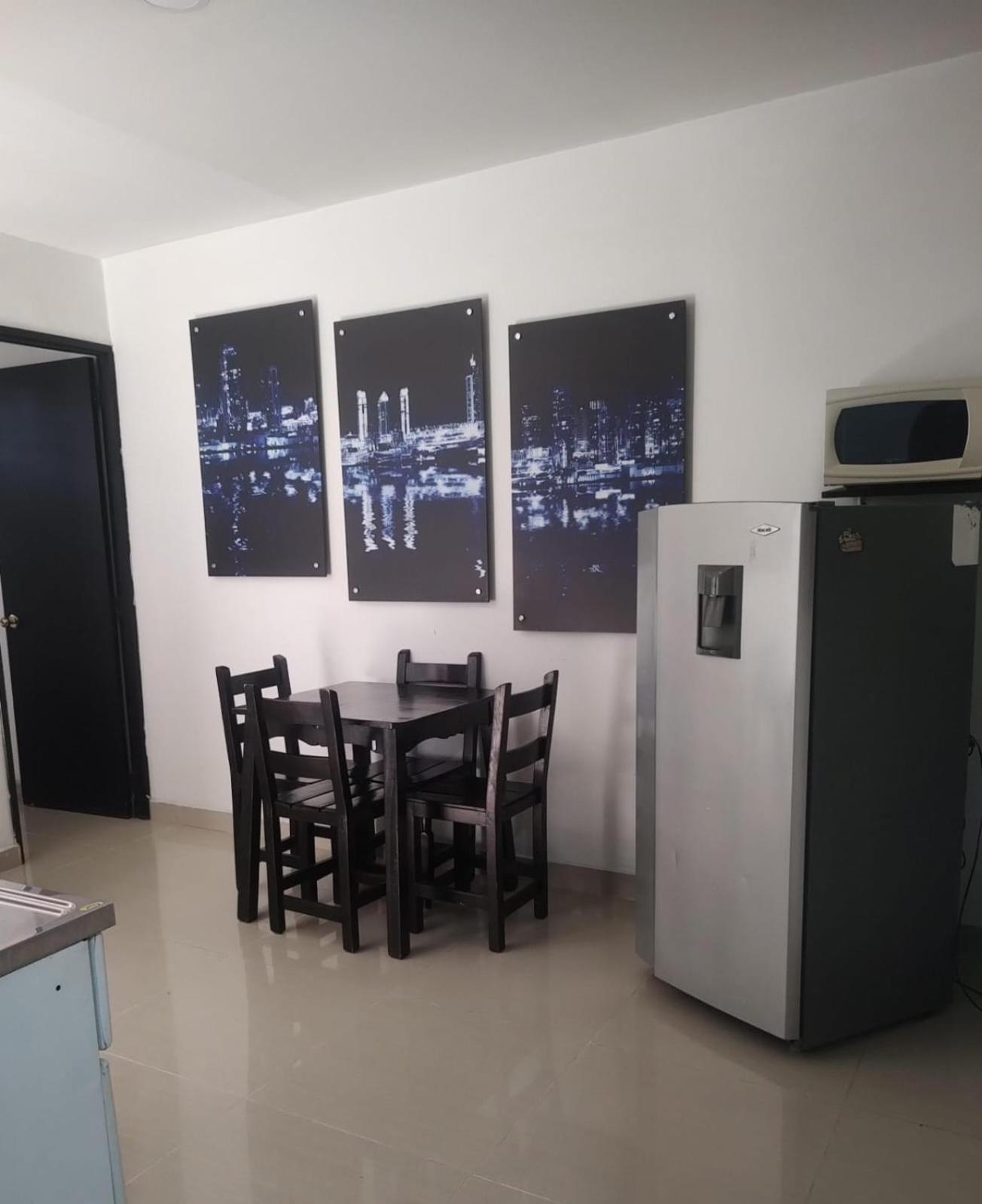 33 Hotel Bulerias Medellín Eksteriør bilde